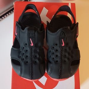 Nike Sunray Protect 2 Sandals Size 5c